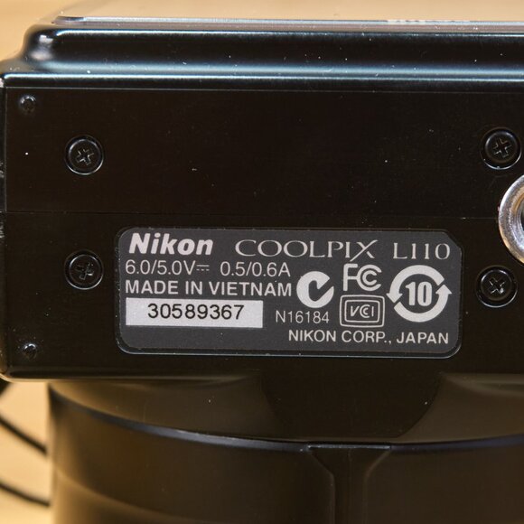 Nikon Coolpix L110 12 MP Digital Camera 15x Optical Zoom, black - Picture 7 of 7